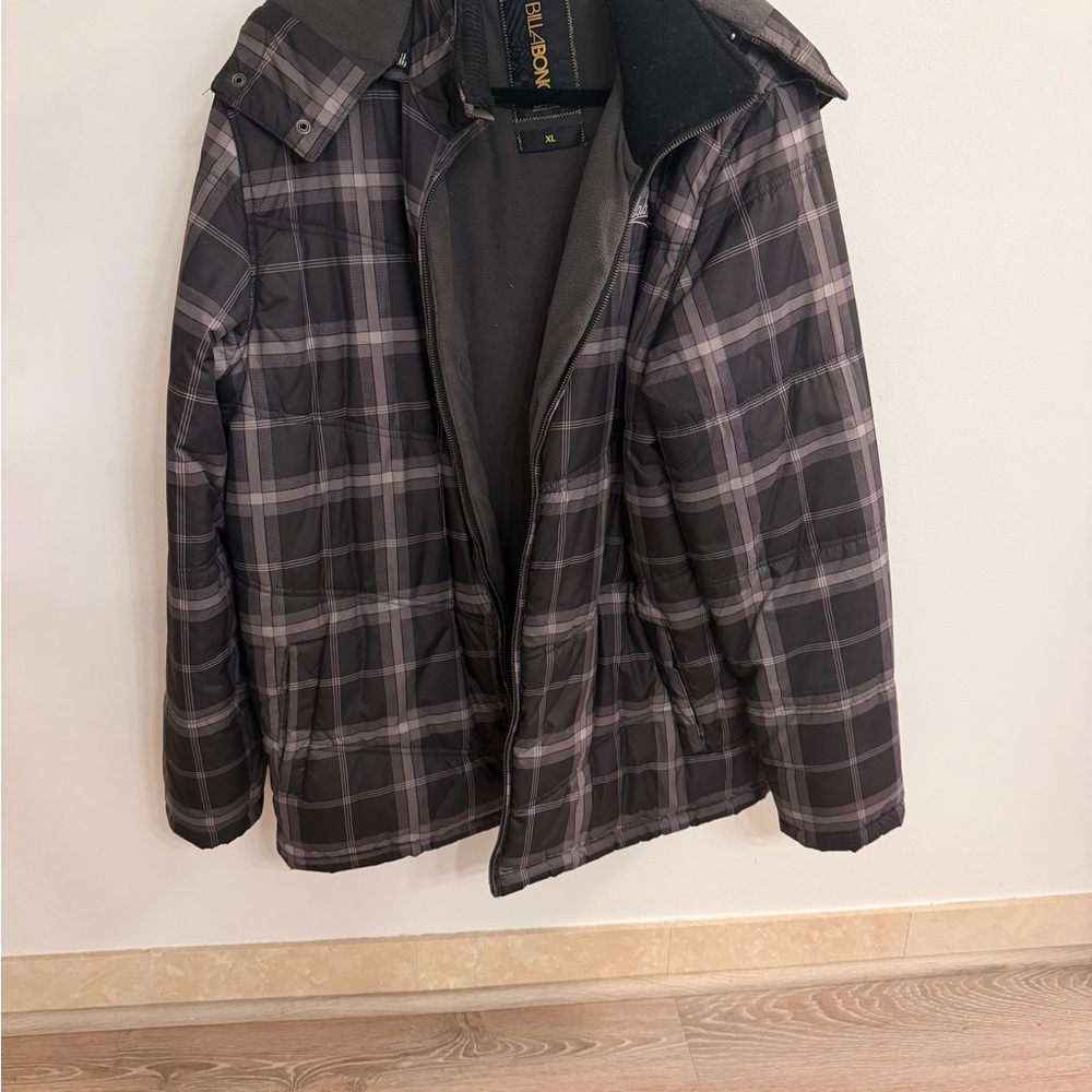 Billabong Men’s Black & Gray Plaid Hooded Puffer Jacket